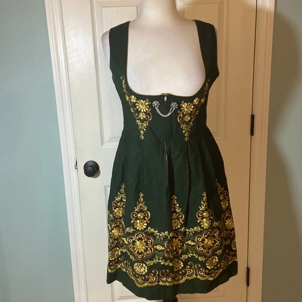 Vintage EUC Rose Dirndl aus Bayern Retro German Dress - so cute!